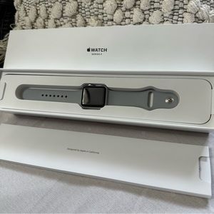Series 3 Apple Watch - 38mm Silver Aluminum Fog Sport Band (GPS)